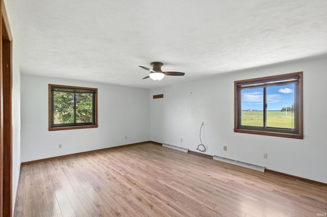 2090 S Warren Road, Huntington, IN 46750