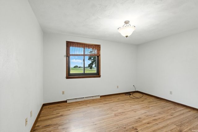 2090 S Warren Road, Huntington, IN 46750