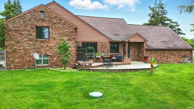 2090 S Warren Road, Huntington, IN 46750