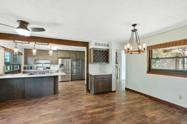 2090 S Warren Road, Huntington, IN 46750