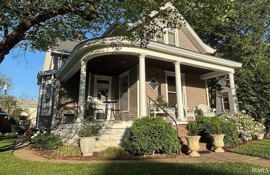 621 Locust Street, Mount Vernon, IN 47620