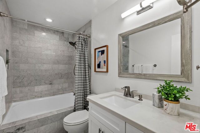 2700 Cahuenga Boulevard 3104, Los Angeles, CA 90068