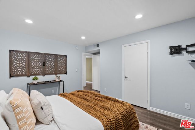 2700 Cahuenga Boulevard 3104, Los Angeles, CA 90068