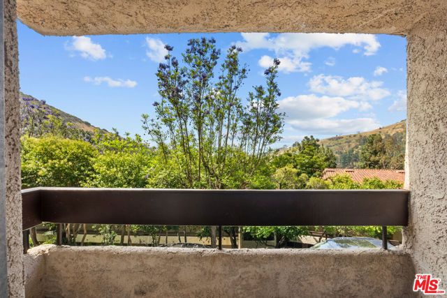 2700 Cahuenga Boulevard 3104, Los Angeles, CA 90068