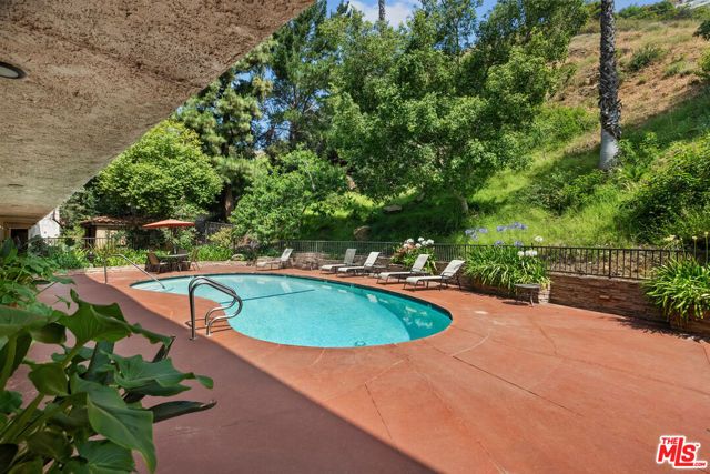 2700 Cahuenga Boulevard 3104, Los Angeles, CA 90068