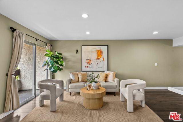 2700 Cahuenga Boulevard 3104, Los Angeles, CA 90068