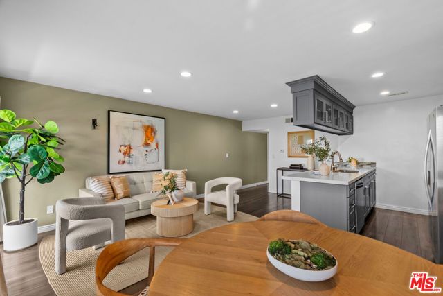 2700 Cahuenga Boulevard 3104, Los Angeles, CA 90068