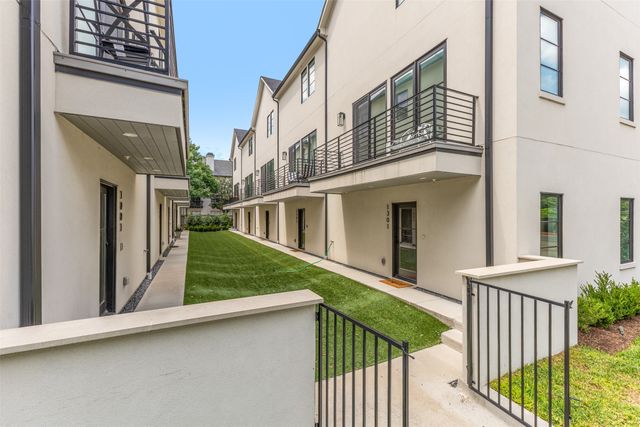 7207 Gaston Avenue 1303, Dallas, TX 75214