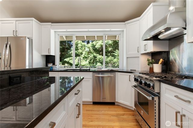 7235 87th Avenue SE, Mercer Island, WA 98040