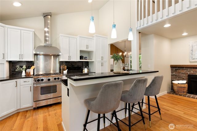 7235 87th Avenue SE, Mercer Island, WA 98040