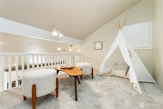 7235 87th Avenue SE, Mercer Island, WA 98040