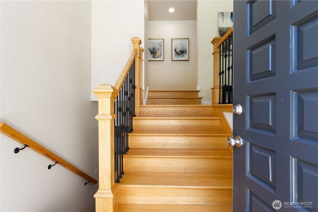 7235 87th Avenue SE, Mercer Island, WA 98040