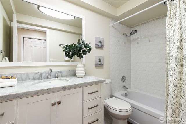 7235 87th Avenue SE, Mercer Island, WA 98040