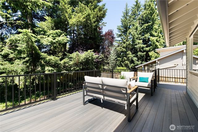 7235 87th Avenue SE, Mercer Island, WA 98040