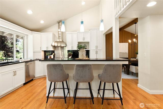 7235 87th Avenue SE, Mercer Island, WA 98040