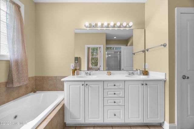 8746 Ramsbury Way, Wilmington, NC 28411