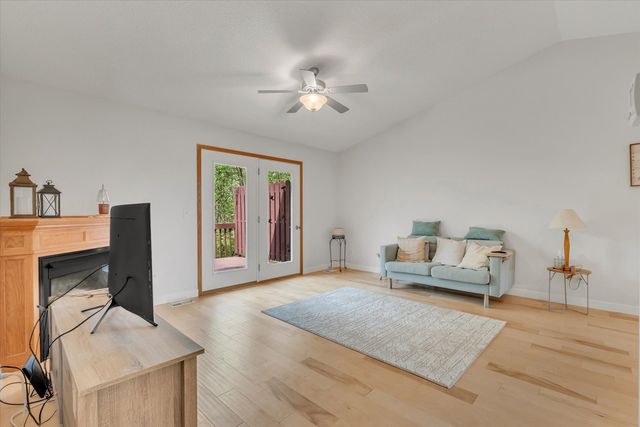 1223 33rd Avenue Circle, Silvis, IL 61282