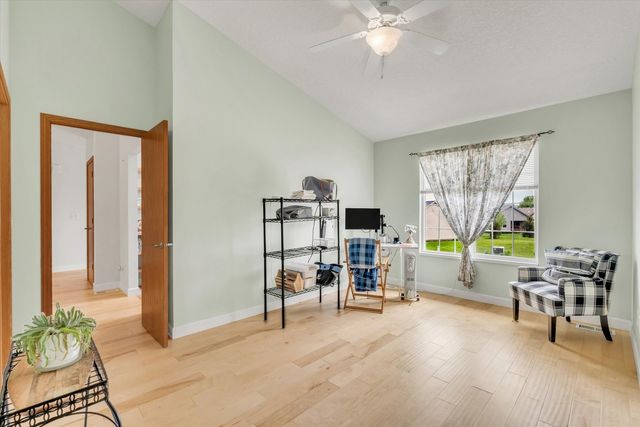 1223 33rd Avenue Circle, Silvis, IL 61282