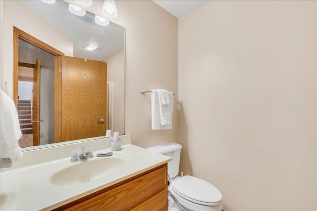 1223 33rd Avenue Circle, Silvis, IL 61282