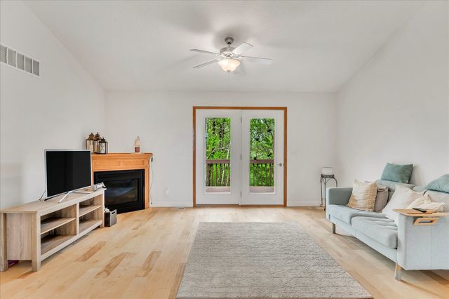 1223 33rd Avenue Circle, Silvis, IL 61282
