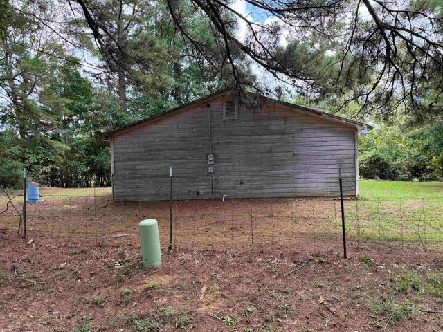 297 CR 3222, De Berry, TX 75863