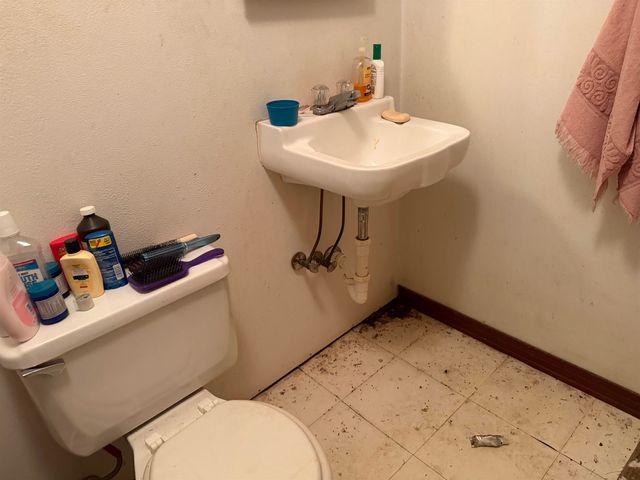 297 CR 3222, De Berry, TX 75863