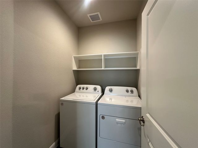 5231 Meadow Lane, Krum, TX 76249