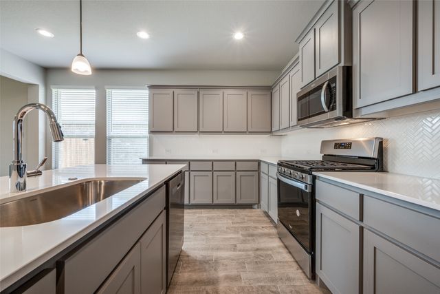 5231 Meadow Lane, Krum, TX 76249