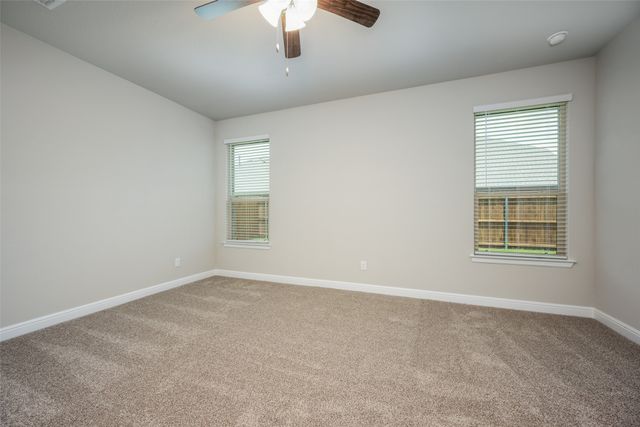 5231 Meadow Lane, Krum, TX 76249