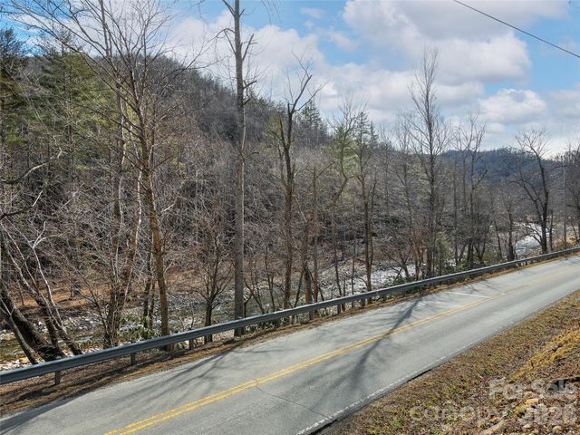 14400 Cruso Road, Canton, NC 28716