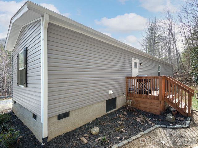 14400 Cruso Road, Canton, NC 28716