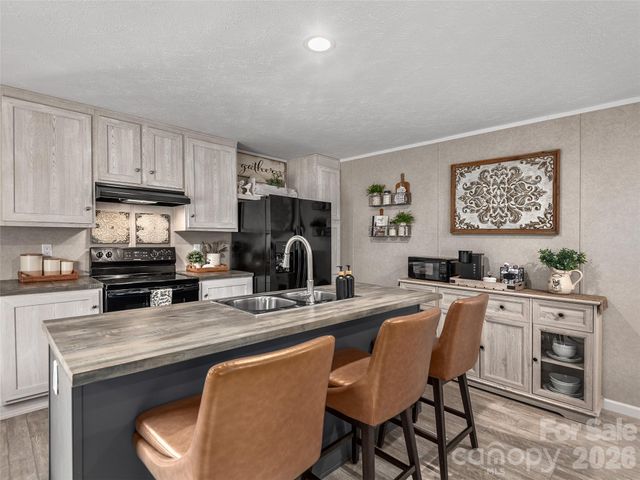 14400 Cruso Road, Canton, NC 28716