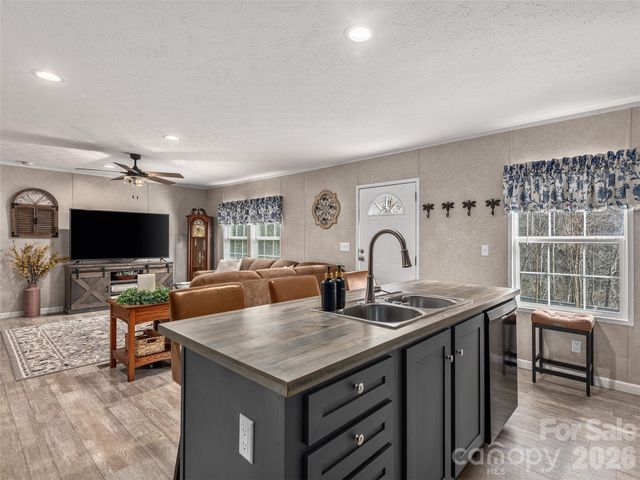 14400 Cruso Road, Canton, NC 28716