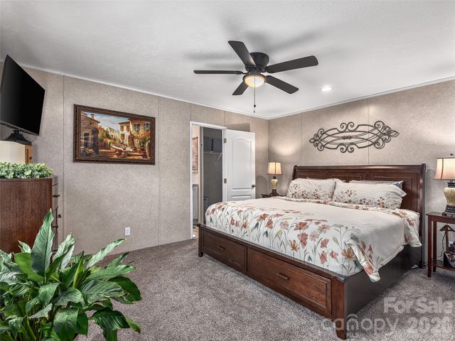 14400 Cruso Road, Canton, NC 28716