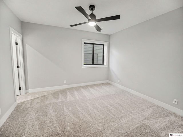 9355 S 86th Street, Lincoln, NE 68526