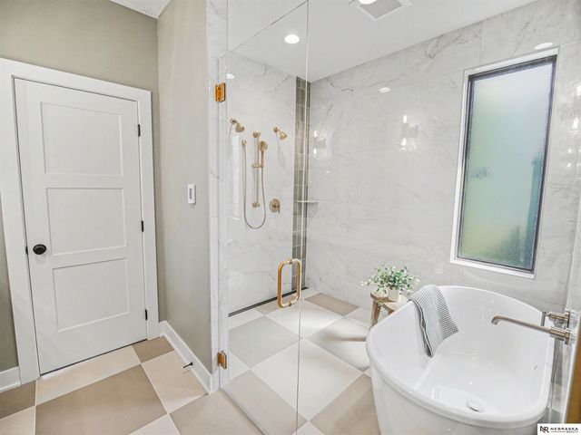 9355 S 86th Street, Lincoln, NE 68526