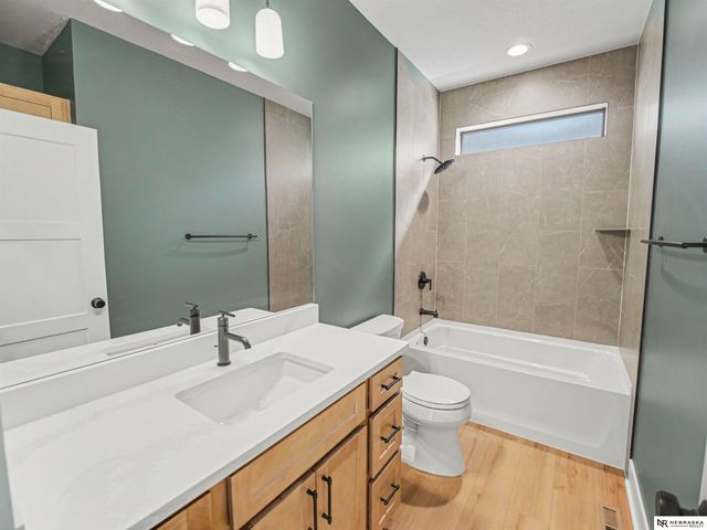 9355 S 86th Street, Lincoln, NE 68526