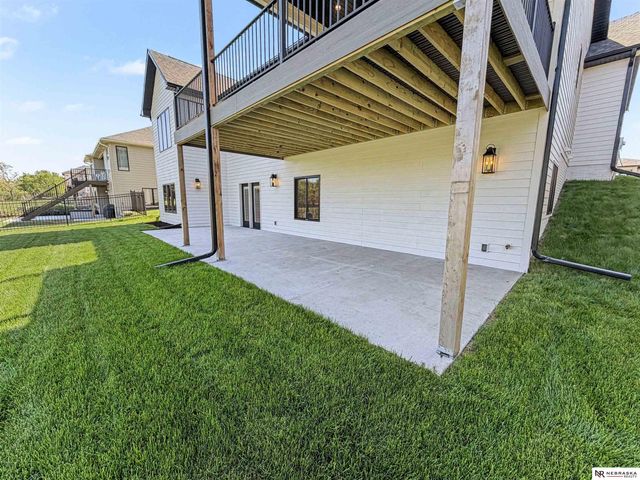 9355 S 86th Street, Lincoln, NE 68526