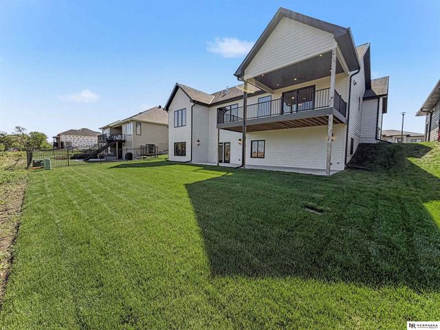 9355 S 86th Street, Lincoln, NE 68526