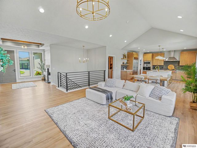 9355 S 86th Street, Lincoln, NE 68526