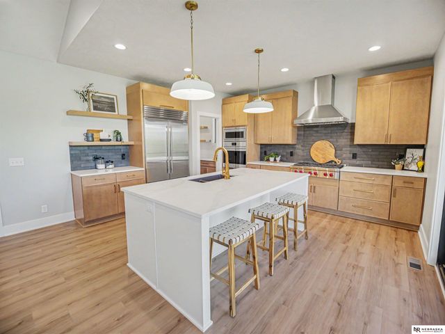 9355 S 86th Street, Lincoln, NE 68526