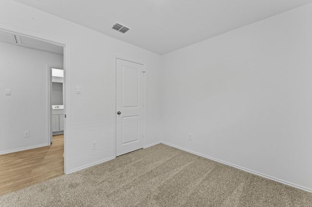 118 Schuenemann WAY, Uhland, TX 78640