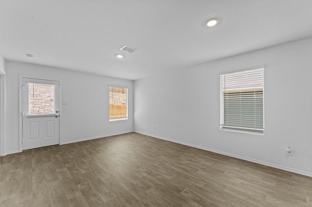 118 Schuenemann WAY, Uhland, TX 78640