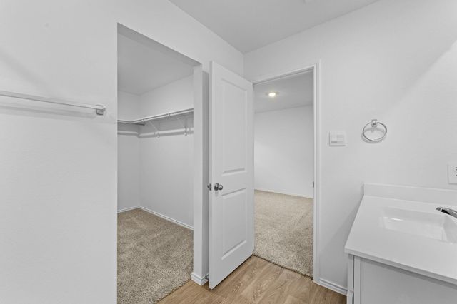 118 Schuenemann WAY, Uhland, TX 78640