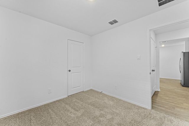 118 Schuenemann WAY, Uhland, TX 78640