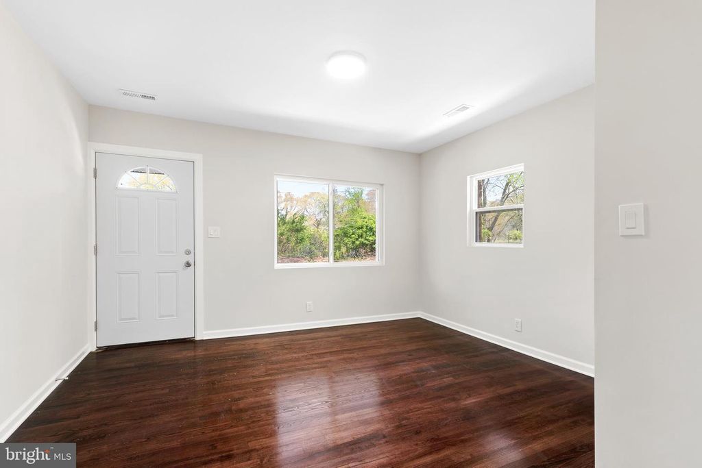 Image 4 of property listing at 5311 BROWNS PL, Indian Head, MD 20640