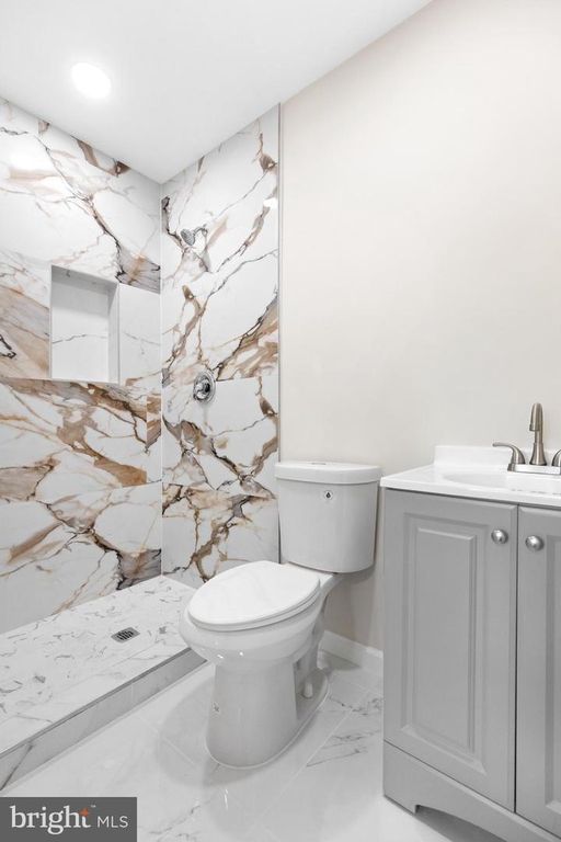 Image 6 of property listing at 5311 BROWNS PL, Indian Head, MD 20640