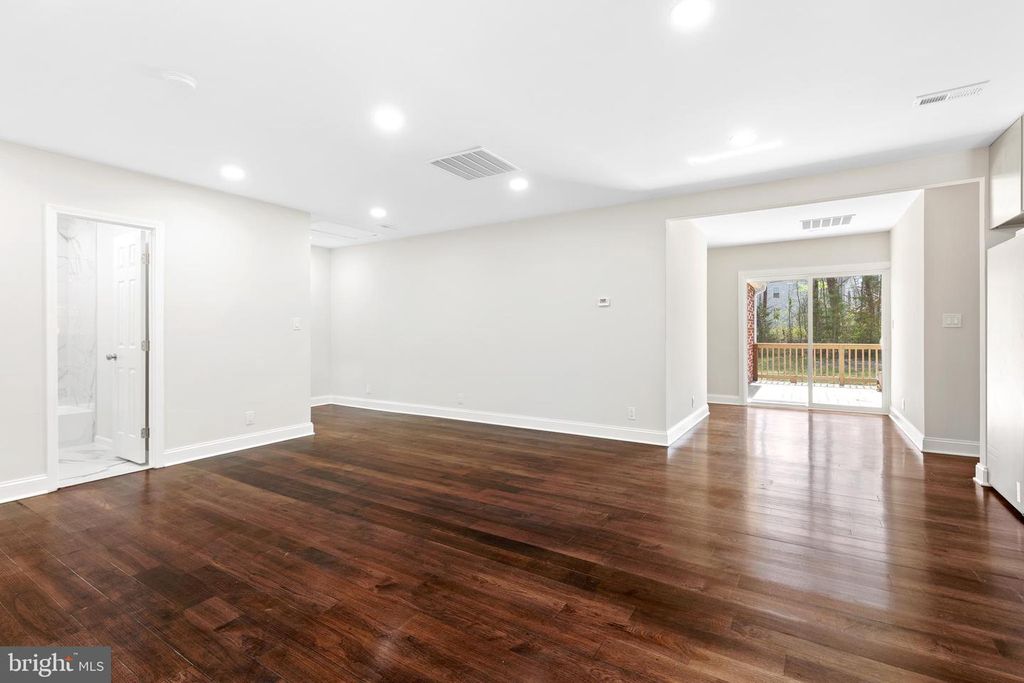 Image 8 of property listing at 5311 BROWNS PL, Indian Head, MD 20640