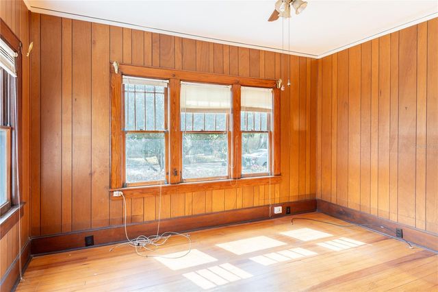 1106 NE 4TH STREET, Gainesville, FL 32601