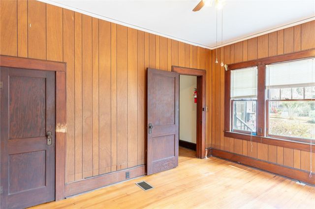 1106 NE 4TH STREET, Gainesville, FL 32601